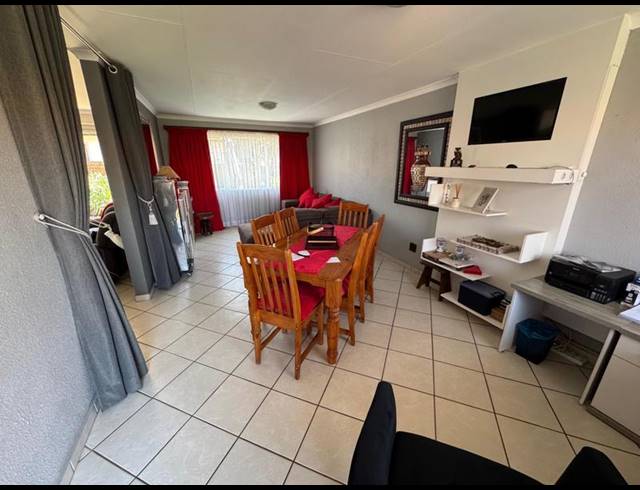 3 BEDROOM TOWNHOUSE FOR SALE IN TERENURE